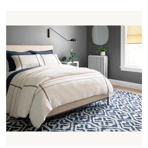 Luxurious Cream and Navy Duvet Cover Set